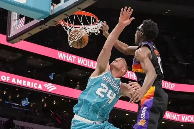 足球比赛如 足球比赛如